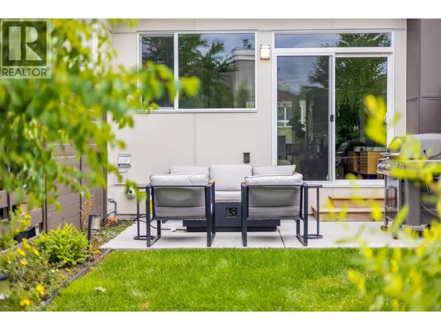 720 Valley Road Unit# 4, Kelowna, British Columbia V1V0E1