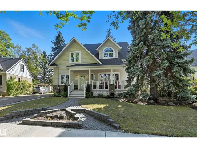 10915 62 AV NW, Edmonton, Alberta T6H1N3