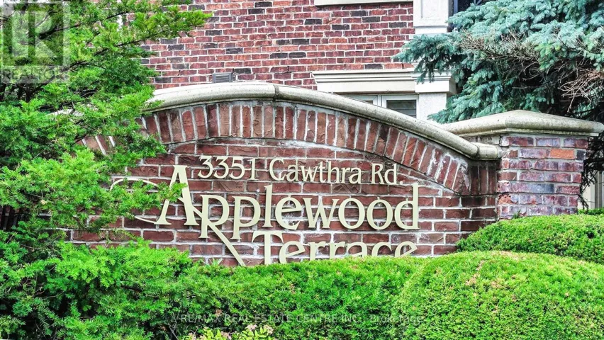 218 - 3351 CAWTHRA ROAD, Mississauga (Applewood), Ontario L5A4N5