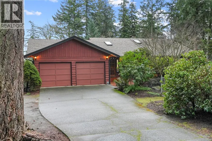 9343 Carnoustie Cres, North Saanich, British Columbia V8L5G7