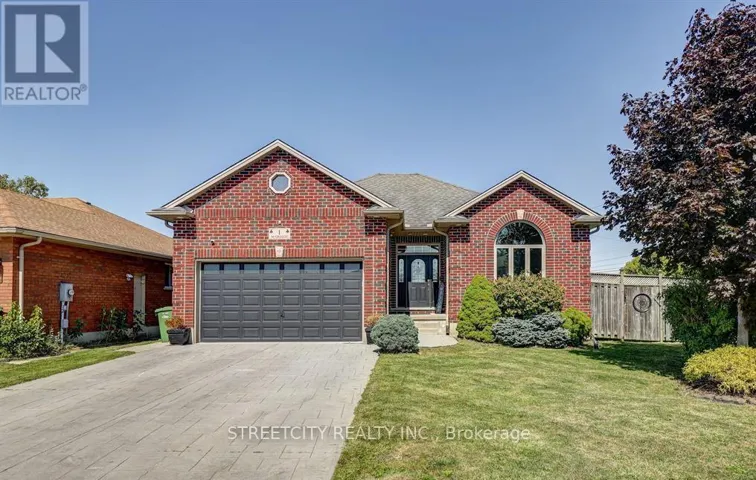 1 MCGREGOR COURT, St. Thomas, Ontario N5P4H7