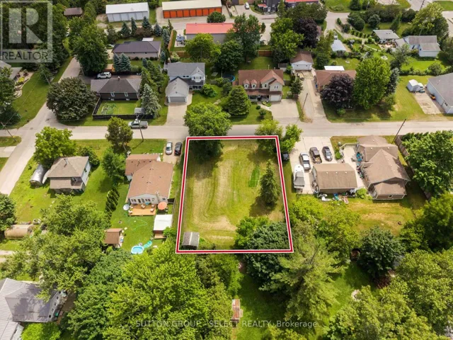 3910 PARK STREET, Plympton-Wyoming (Plympton Wyoming), Ontario N0N1E0