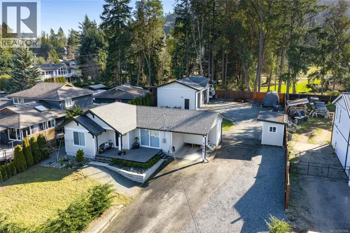 7455 Clark Cres, Lantzville, British Columbia V0R2H0