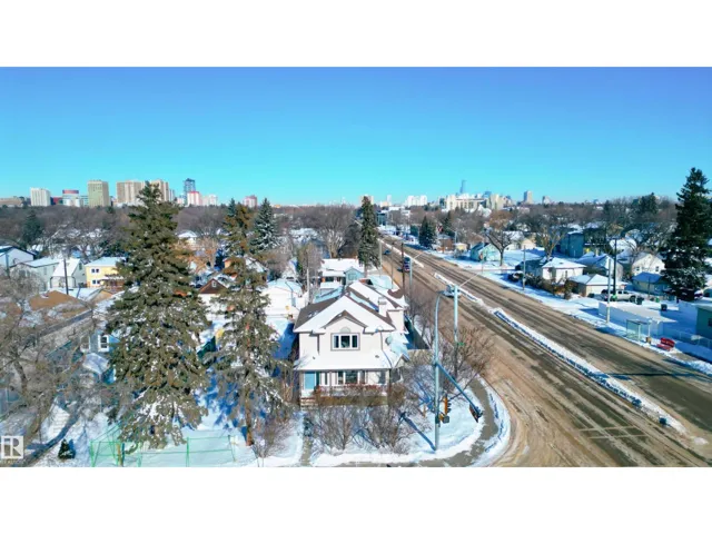 10906 72 AV NW, Edmonton, Alberta T6G0A9