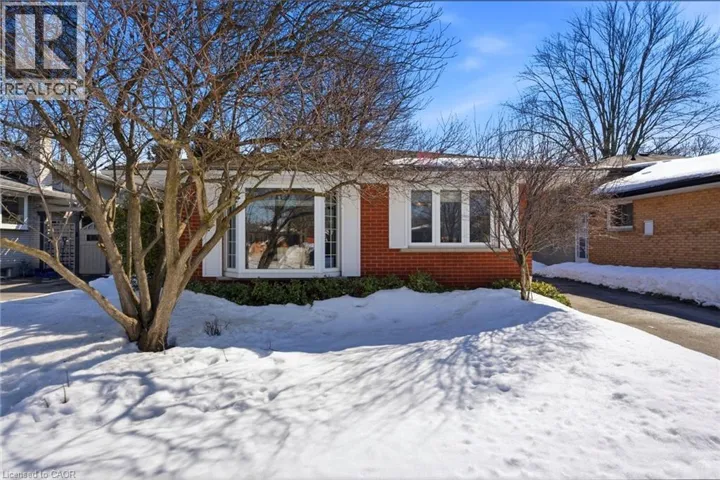 54 DUNCAIRN Avenue, Kitchener, Ontario N2M4S4