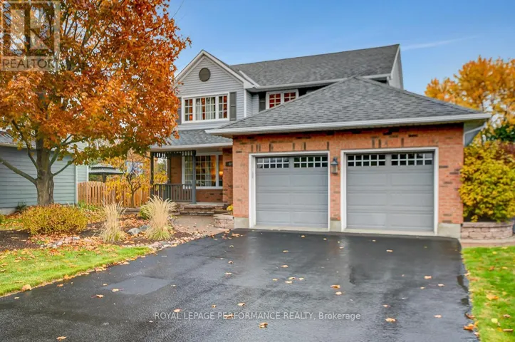 32 PARKLANDS AVENUE, Russell, Ontario K4R1A2
