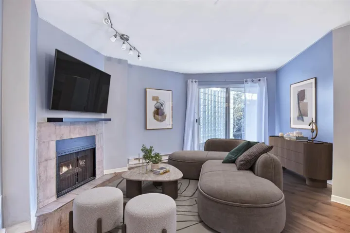 112 7505 138TH STREET, Surrey, British Columbia V3W0W6