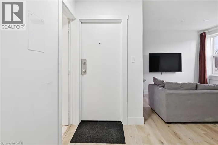 13 WESTINGHOUSE Avenue Unit# 6, Hamilton, Ontario L8L6E4