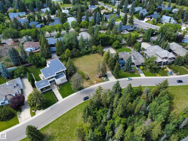 9716 RIVERSIDE DR NW, Edmonton, Alberta T5N3M6