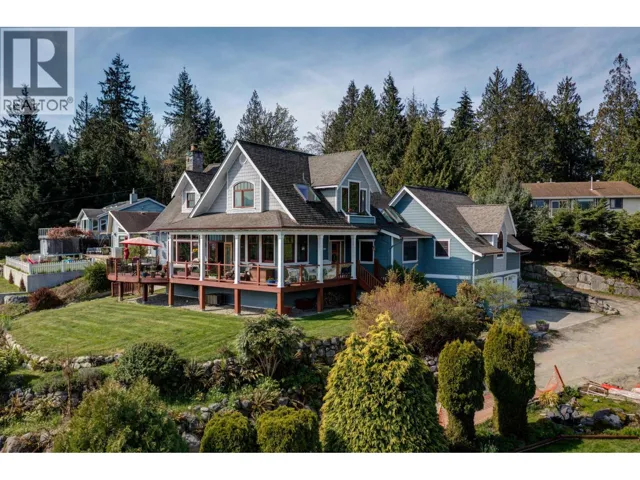 6373 N GALE AVENUE, Sechelt, British Columbia V7Z0P7