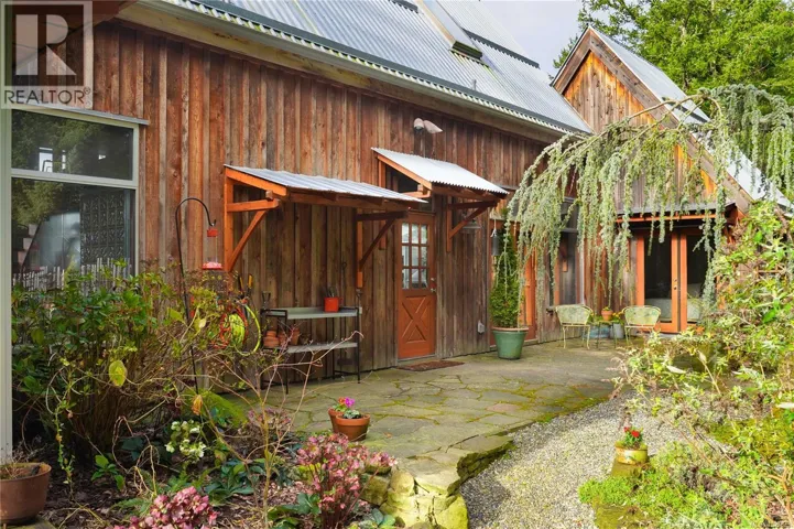 241 Little Mountain Rd, Salt Spring, British Columbia V8K2L4