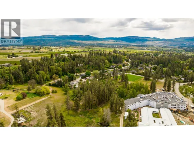 2718 O'Reilly Road, Kelowna, British Columbia V1W2R5