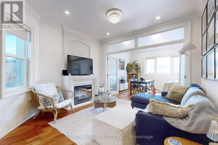 1602 BLOOR STREET W, Toronto (High Park North), Ontario M6P1A7