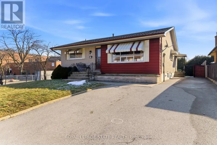 45 CROMWELL CRESCENT, Hamilton (Greenford), Ontario L8G2E9