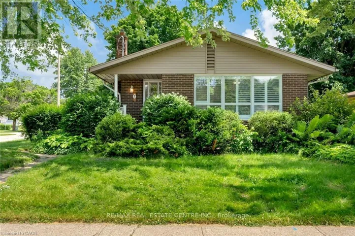 1 - 6 RUSKVIEW ROAD, Kitchener, Ontario N2M4S2