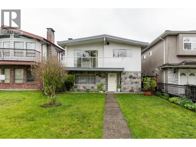 2740 E 2ND AVENUE, Vancouver, British Columbia V5M1E1