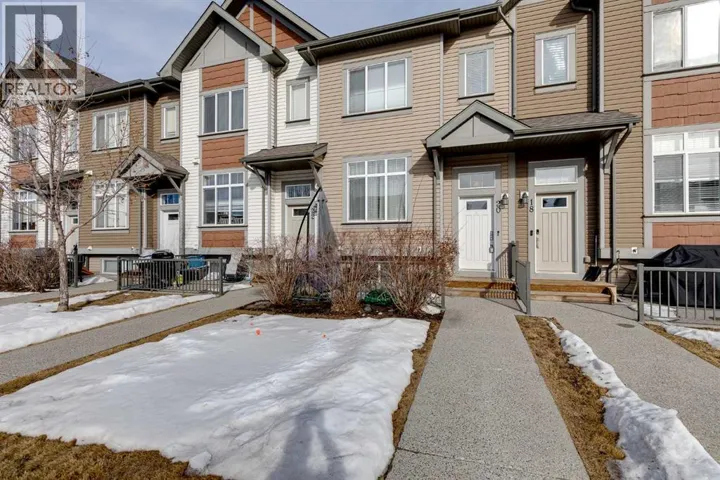20 Copperpond Rise SE, Calgary, Alberta T2Z5B9