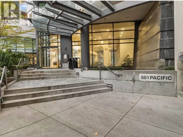 205 501 PACIFIC BOULEVARD, Vancouver, British Columbia V6Z2X6