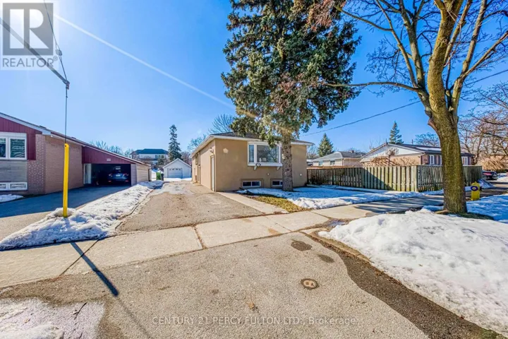 23 WELLESWORTH DRIVE, Toronto (Eringate-Centennial-West Deane), Ontario M9C4P5