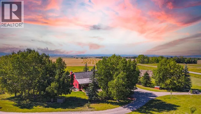 32 Aventerra Way, Rural Rocky View County, Alberta T3Z0B1