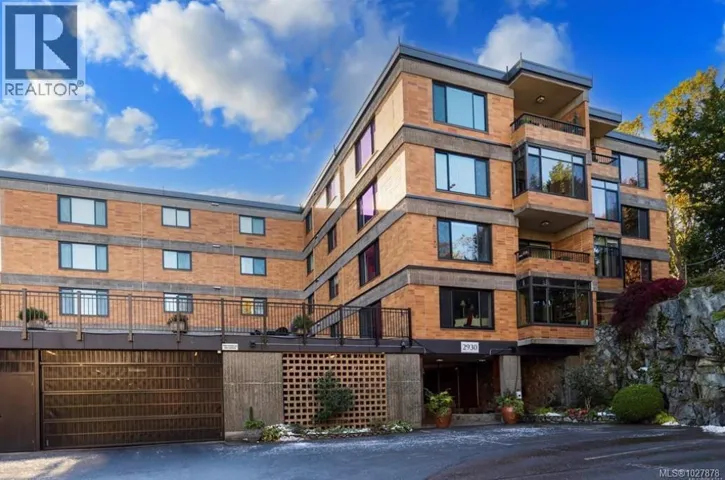 301 2930 Cook St, Victoria, British Columbia V8T3S7