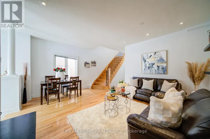 208 TOM TAYLOR CRESCENT, Newmarket (Summerhill Estates), Ontario L3X3E8