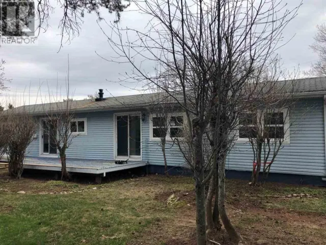 10 Manor Drive, Charlottetown, Prince Edward Island C1A6R3