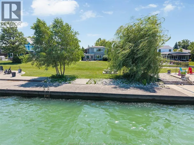 11830 RIVERSIDE DRIVE East, Windsor, Ontario N8P1A6