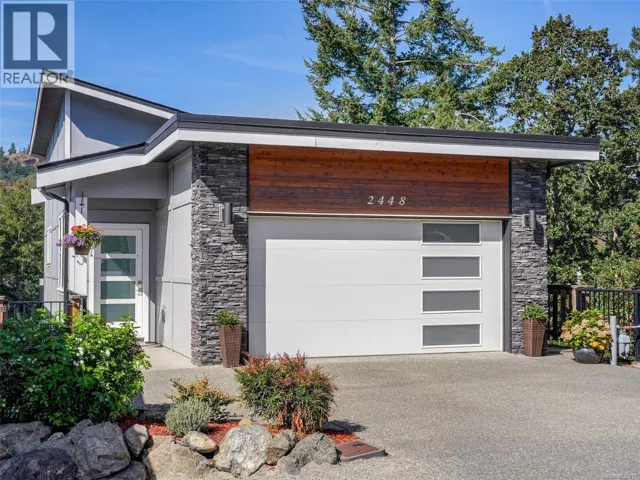 2448 Prospector Way, Langford, British Columbia V9B5X6