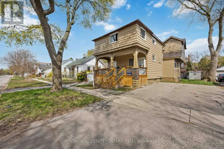 150 COLLEGE AVENUE N, Sarnia, Ontario N7T6B3