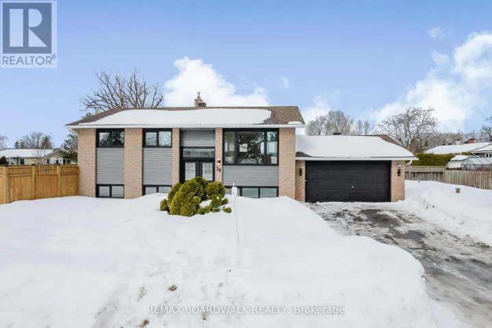38 COURTNEY ROAD W, Ottawa, Ontario K2L1L8