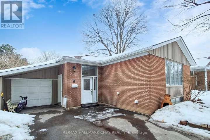 LOWER - 1 DAVIDSON ROAD, Aurora (Aurora Highlands), Ontario L4G2A9