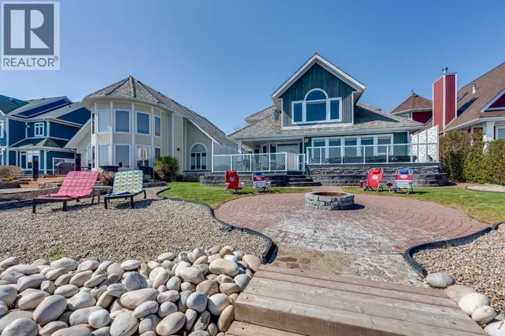384 Marina Bay Place, Sylvan Lake, Alberta T4S1E9