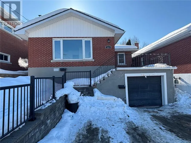221 Kingsmount Boulevard, Sudbury, Ontario P3E1L1