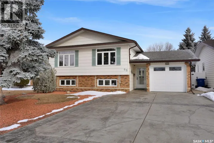69 Thorn CRESCENT, Moose Jaw, Saskatchewan S6J1J2