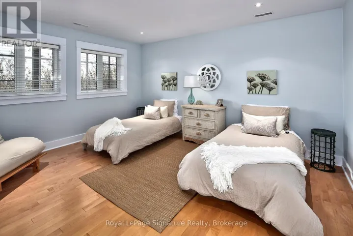 780