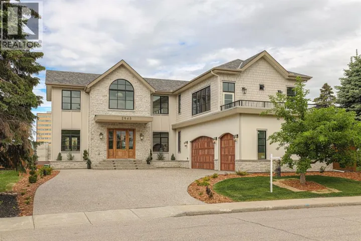 2945 Toronto Crescent NW, Calgary, Alberta T2N3W4