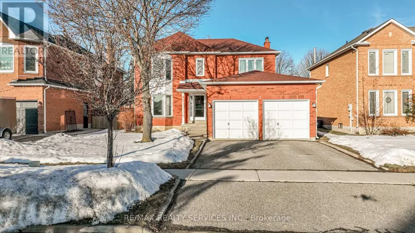 7 LAIDLAW AVENUE, Brampton (Westgate), Ontario L6S5W1