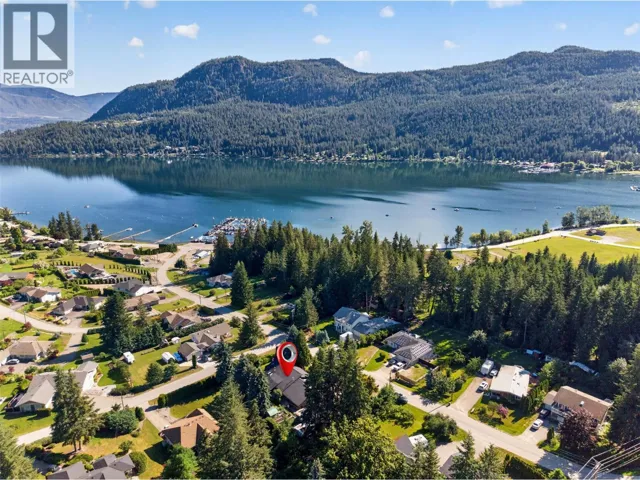 2829 Marine Drive, Blind Bay, British Columbia V0E1H1