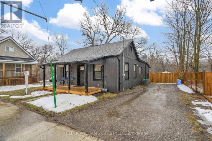 2 OPECHEE STREET, St. Thomas, Ontario N5R1V9