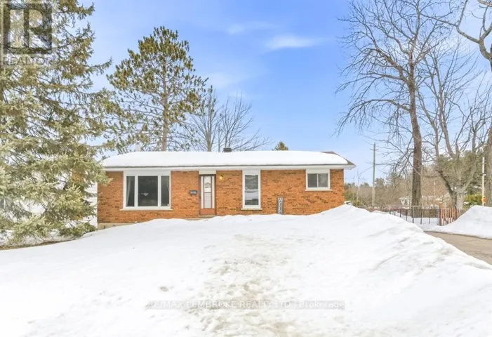 114 HEMLOCK STREET, Petawawa, Ontario K8H3C2