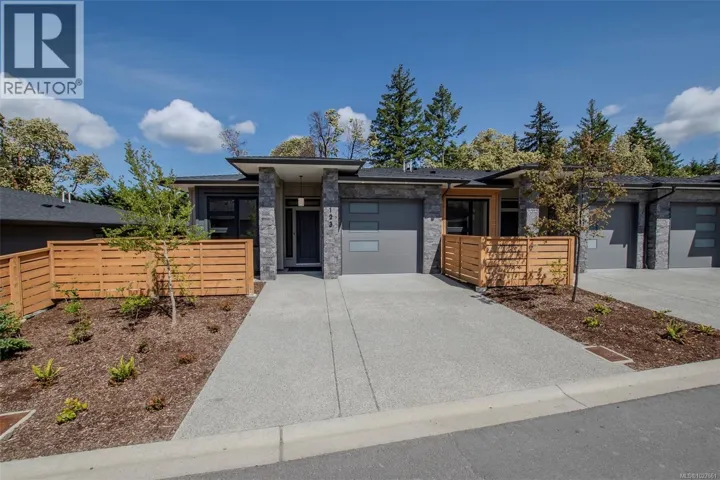 114 1234 Viewtop Rd, Duncan, British Columbia V9L0H7