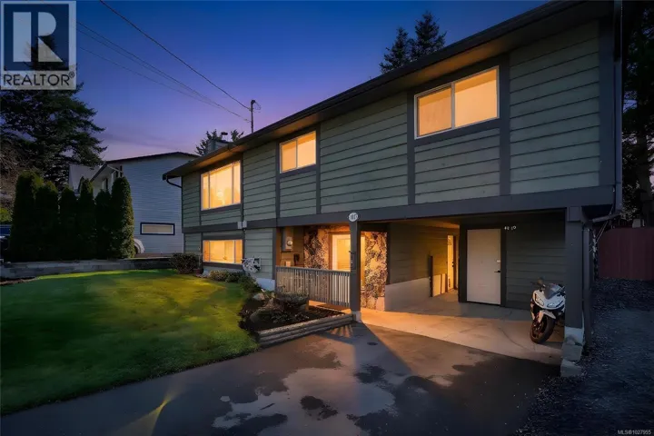 417 8th St, Nanaimo, British Columbia V9R1B3