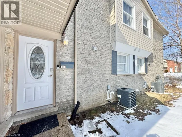 138 JANSEN Avenue, Kitchener, Ontario N2A2L7