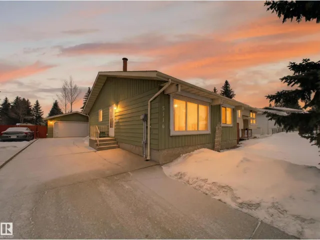 5116 37 AV NW, Edmonton, Alberta T6L1C8