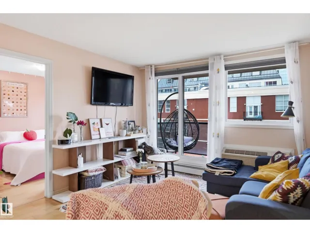 #402 10303 105 ST NW, Edmonton, Alberta T5Y5G3