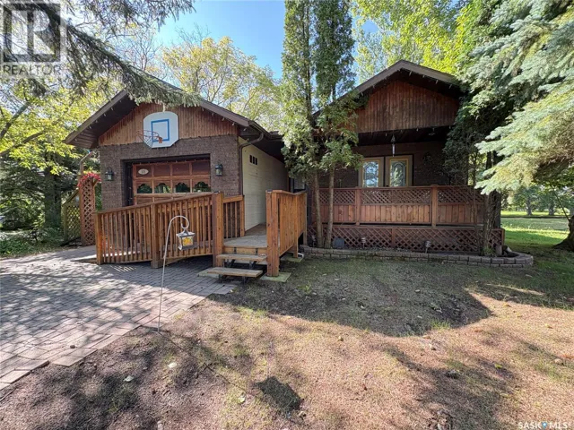 505 March AVENUE E, Langenburg, Saskatchewan S0A2A0