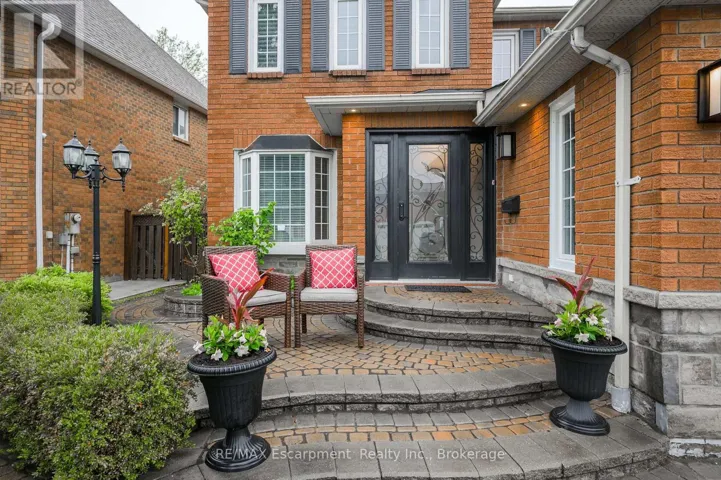 357 NAHANI WAY, Mississauga (Hurontario), Ontario L4Z3B1