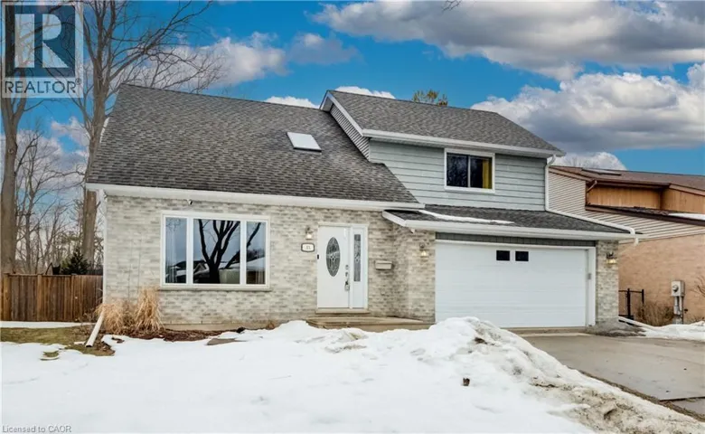 15 MCLEOD Court, Kitchener, Ontario N2R1A9