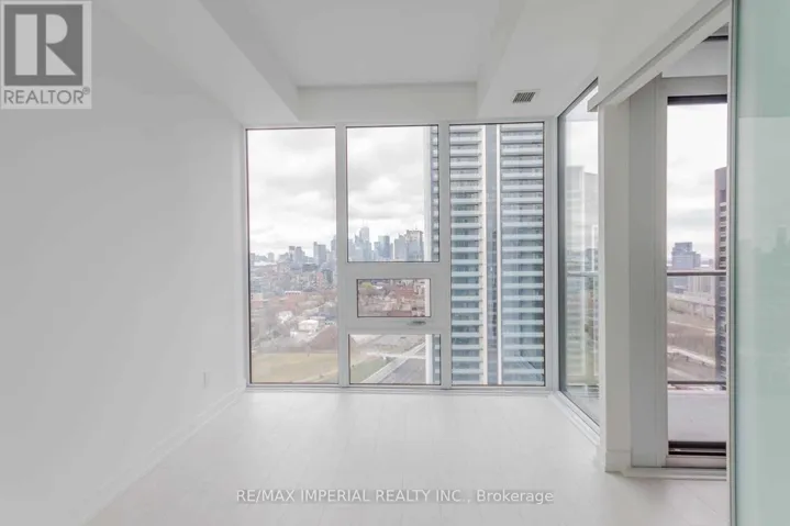 2001 - 19 WESTERN BATTERY ROAD, Toronto (Niagara), Ontario M6K3S4